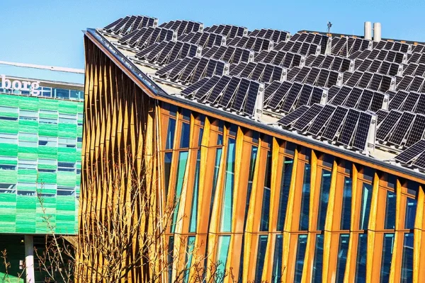 Toiture intégralement équipée de panneaux solaires